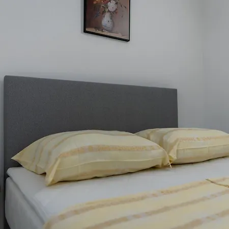 Kristija Apartment Vir